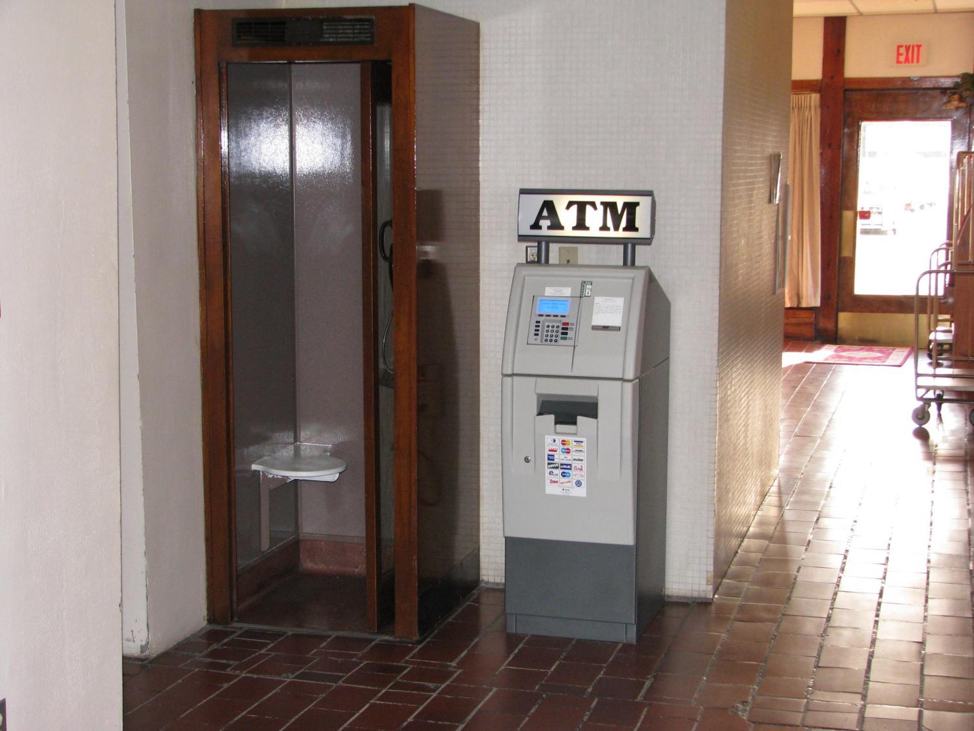 Old National Hotel 배스 외부 사진