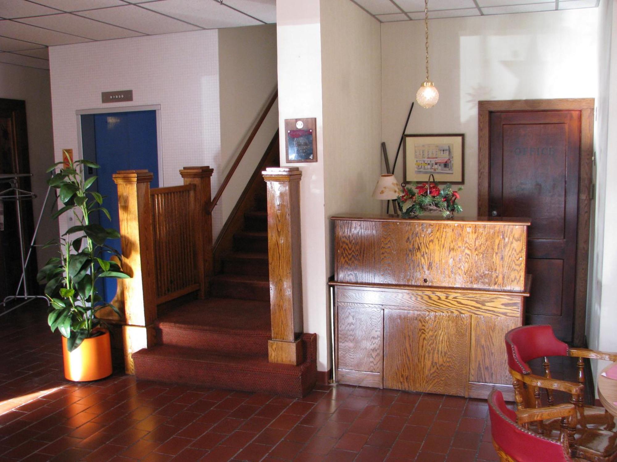 Old National Hotel 배스 외부 사진